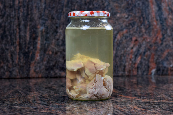 Organic chicken broth with meat